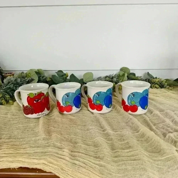 Nancy Lynn Daekor mugs Anthropomorphic Fruit Face ceramic coffee cup Berries 80s - Picture 3 of 10